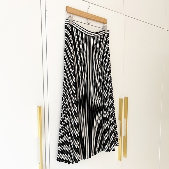 Bnwot Club Monaco Annina Pleated Skirt - Picture 7 of 14